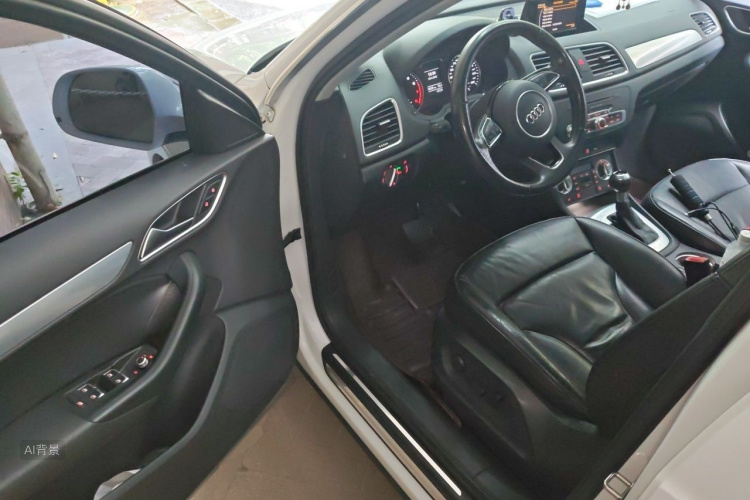 Audi Q3 2015 #18 Audi Q3 2015 car image #18