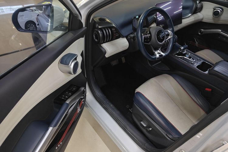 BYD Yuan Plus 2023 изображение автомобиля #16