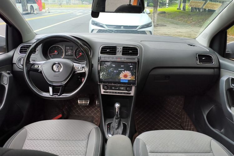 Volkswagen Polo 2016 #10 Volkswagen Polo 2016 car image #10