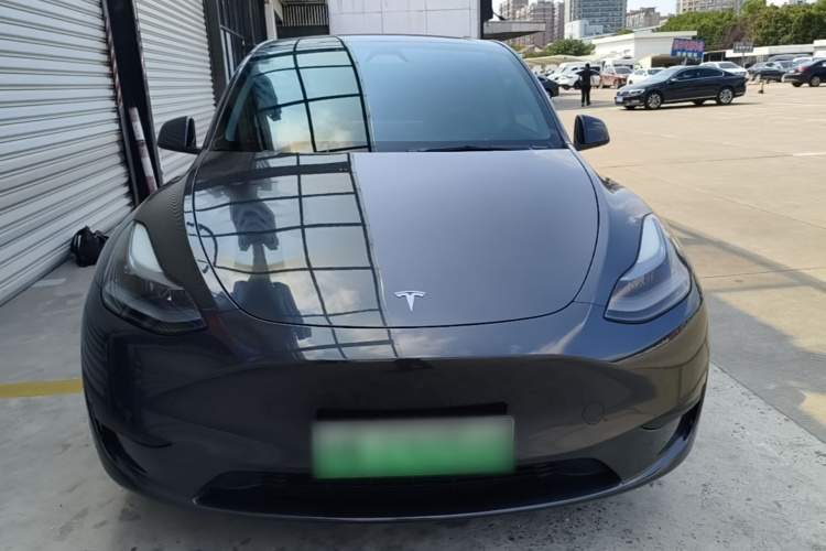 Tesla Model Y 2024 #3 Tesla Model Y 2024 صورة سيارة #3
