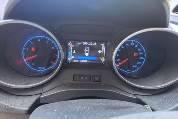 BYD Yuan 2017 #13 BYD Yuan 2017 car image #13