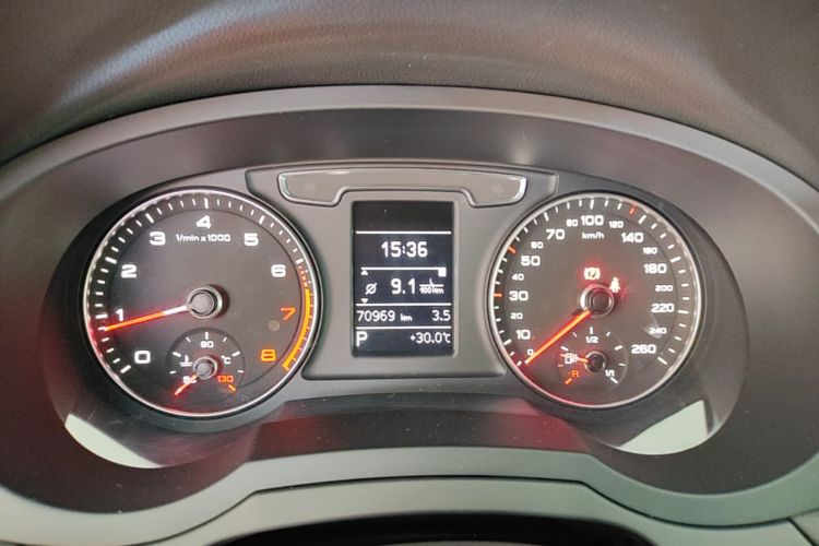 Audi Q3 2019 #12 Audi Q3 2019 car image #12