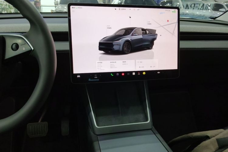 Tesla Model Y 2025 #13 Tesla Model Y 2025 car image #13