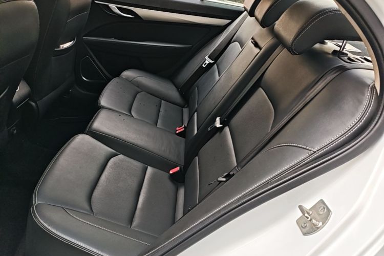 GEELY Emgrand 2018 immagine di auto #17