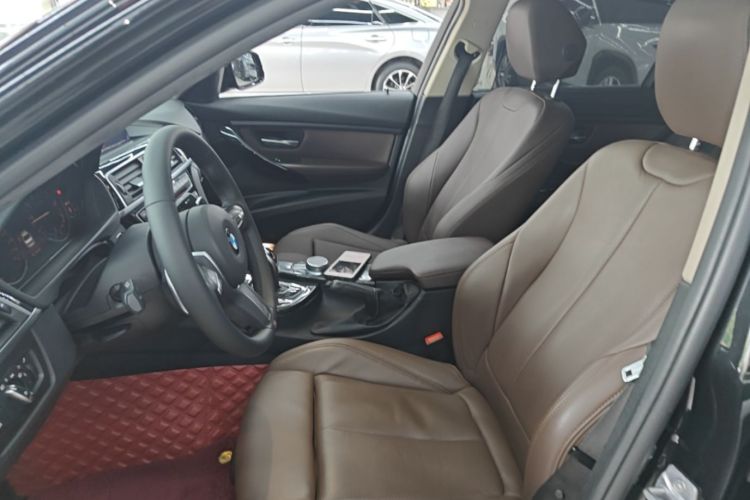 BMW 3 Series 2018 #15 BMW 3 Series 2018 car image #15