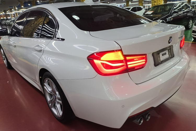BMW 3 Series 2019 #5 BMW 3 Series 2019 car image #5