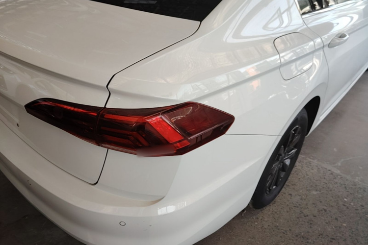 Volkswagen Bora 2019 car image #8