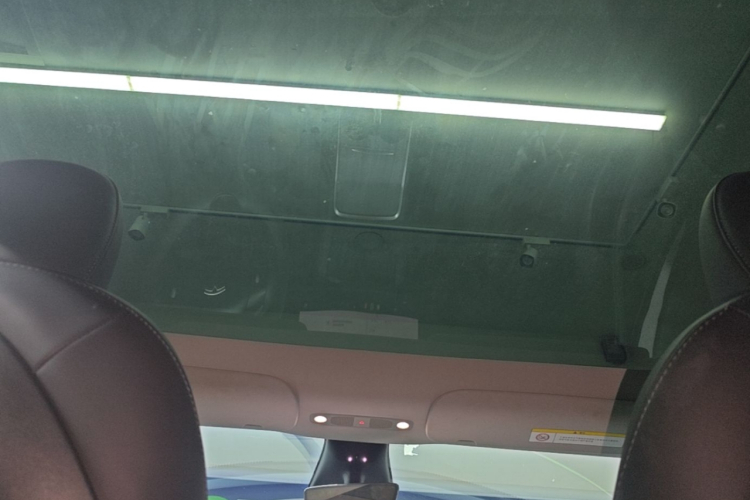 Tesla Model Y 2023 #18 Tesla Model Y 2023 car image #18