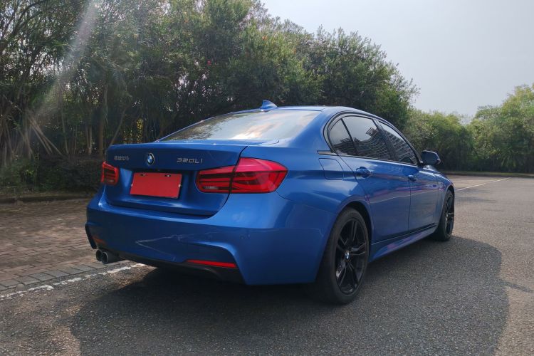 BMW 3 Series 2018 #7 BMW 3 Series 2018 car image #7