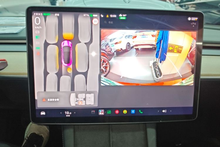 Tesla Model 3 2022 car image #13