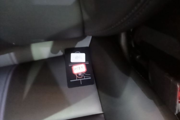 Tesla Model 3 2020 car image #9