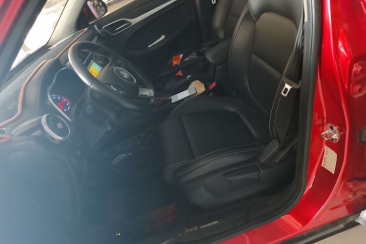 MG ZS 2017 car image #19