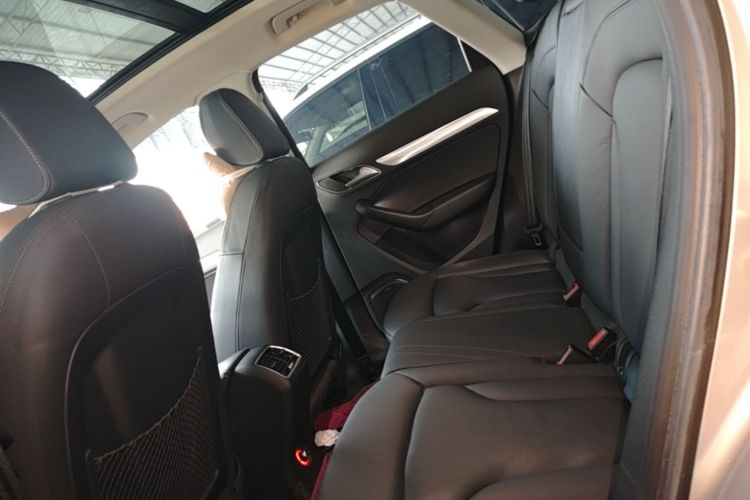 Audi Q3 2019 #17 Audi Q3 2019 car image #17