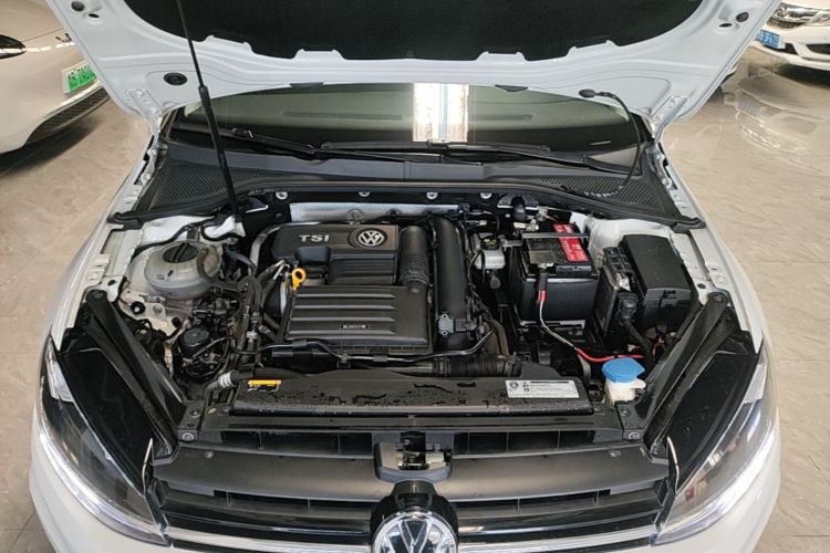 Volkswagen Golf 2020 immagine di auto #20