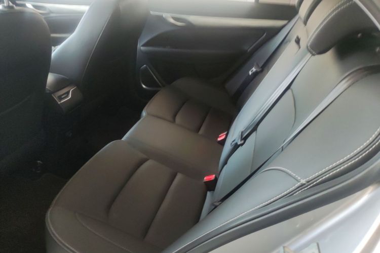GEELY Emgrand 2019 #13 GEELY Emgrand 2019 car image #13