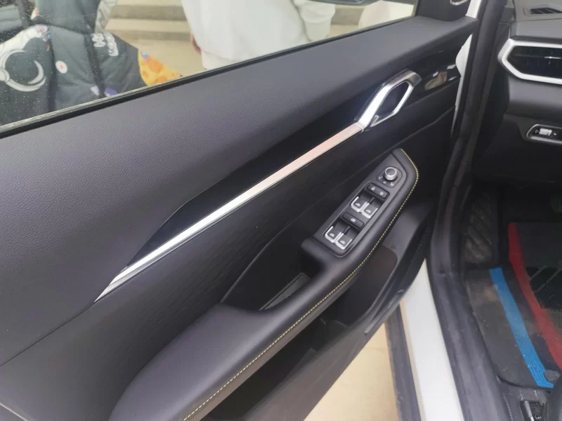 GEELY Coolray 2025 #9 GEELY Coolray 2025 car image #9