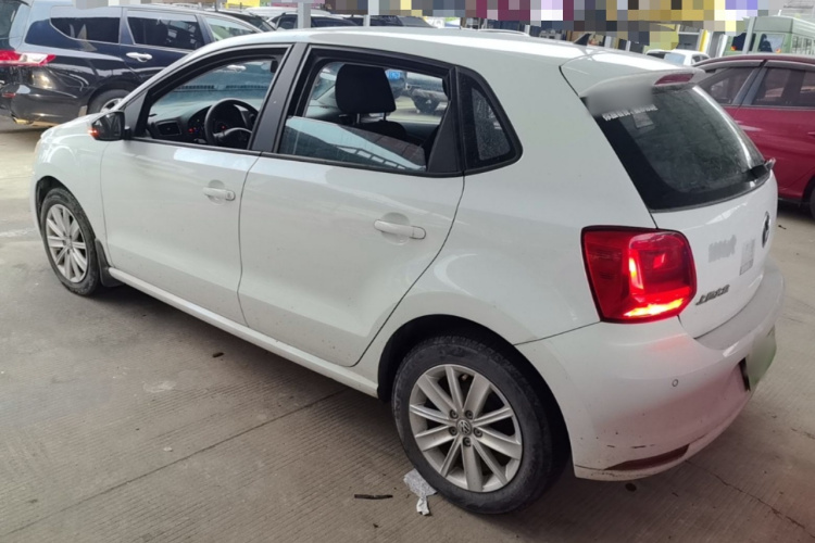 Volkswagen Polo 2015 #5 Volkswagen Polo 2015 car image #5