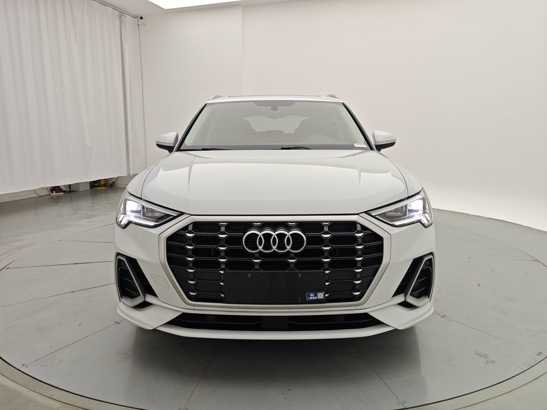 Audi Q3 2021 imagen de coche #3