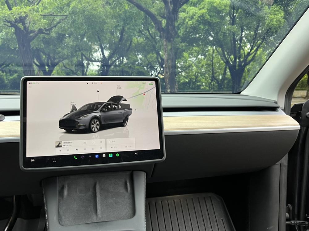 Tesla Model Y 2022 #9 Tesla Model Y 2022 car image #9