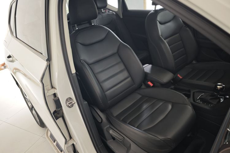 Volkswagen Tharu 2022 car image #24