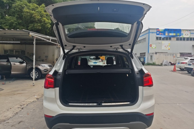 BMW X1 2017 #19 BMW X1 2017 car image #19