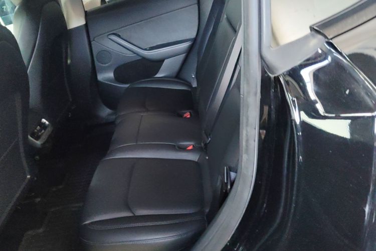 Tesla Model Y 2023 #17 Tesla Model Y 2023 car image #17