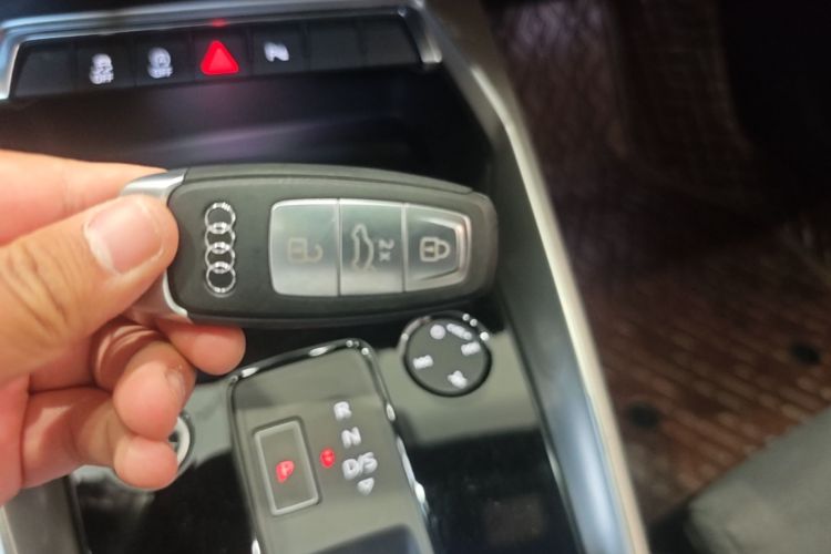 Audi A3 2023 car image #10