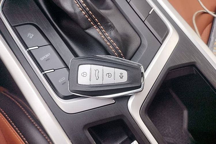GEELY Vision X6 2019 car image #10
