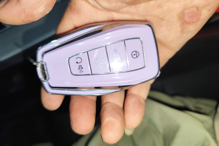 GEELY Coolray 2020 car image #12