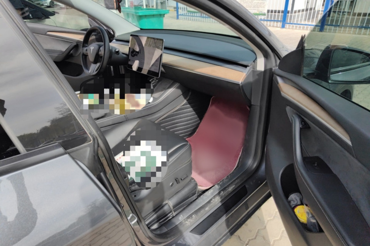 Tesla Model Y 2021 #27 Tesla Model Y 2021 car image #27