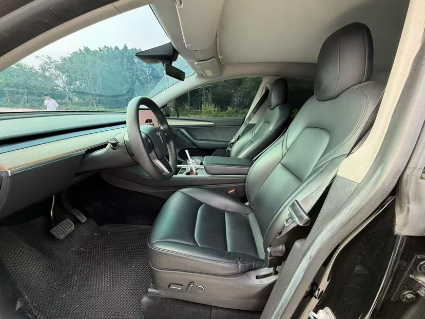 Tesla Model Y 2022 car image #4