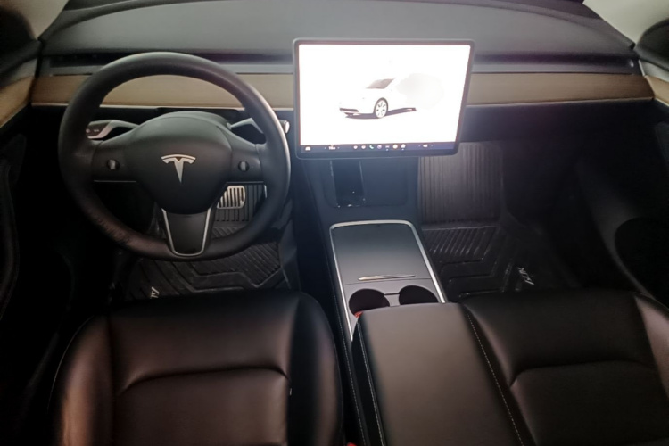 Tesla Model Y 2022 #10 Tesla Model Y 2022 car image #10