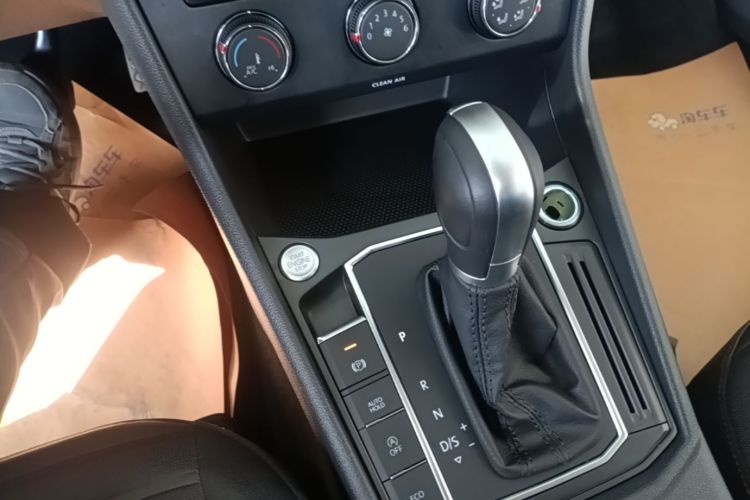 Volkswagen Lavida 2023 car image #14