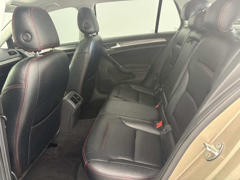 Volkswagen Golf 2015 car image #13