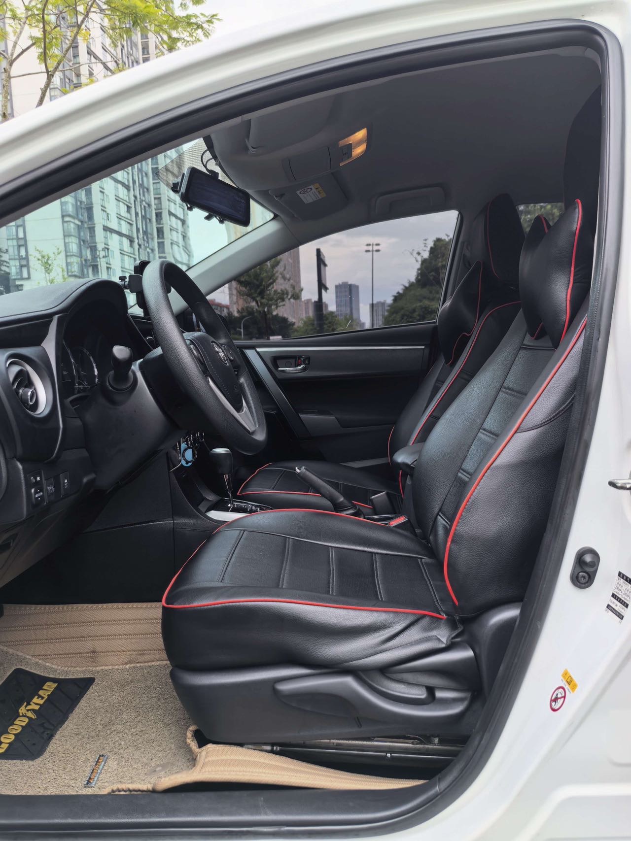 Toyota Corolla 2019 #10 Toyota Corolla 2019 car image #10