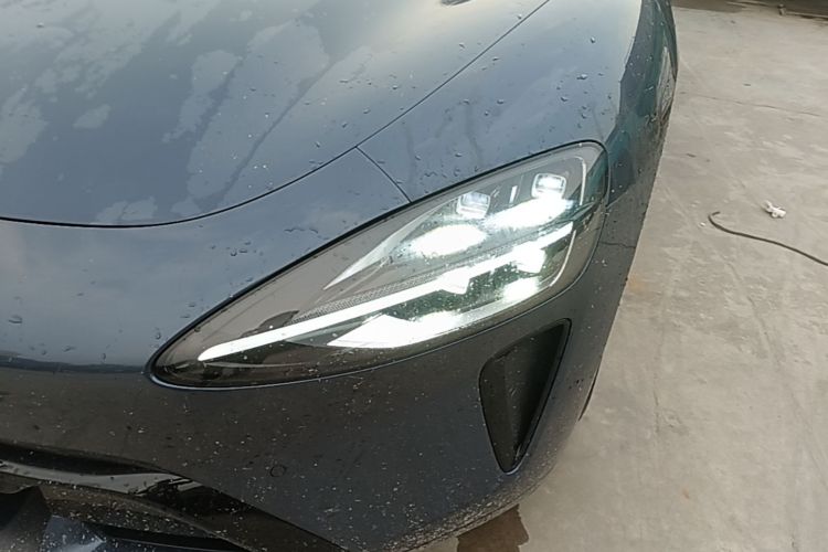 MI SU7 2024 image de voiture #23