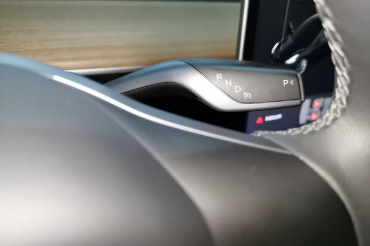 Tesla Model 3 2020 imagem de carro #14