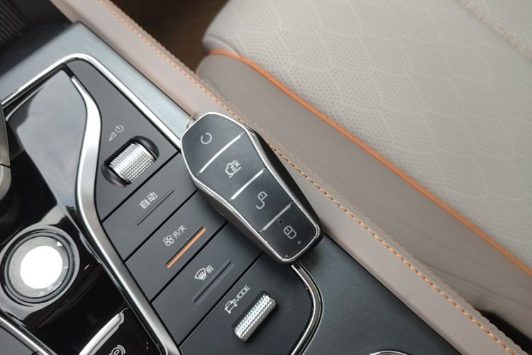 BYD Yuan Plus 2025 immagine di auto #9