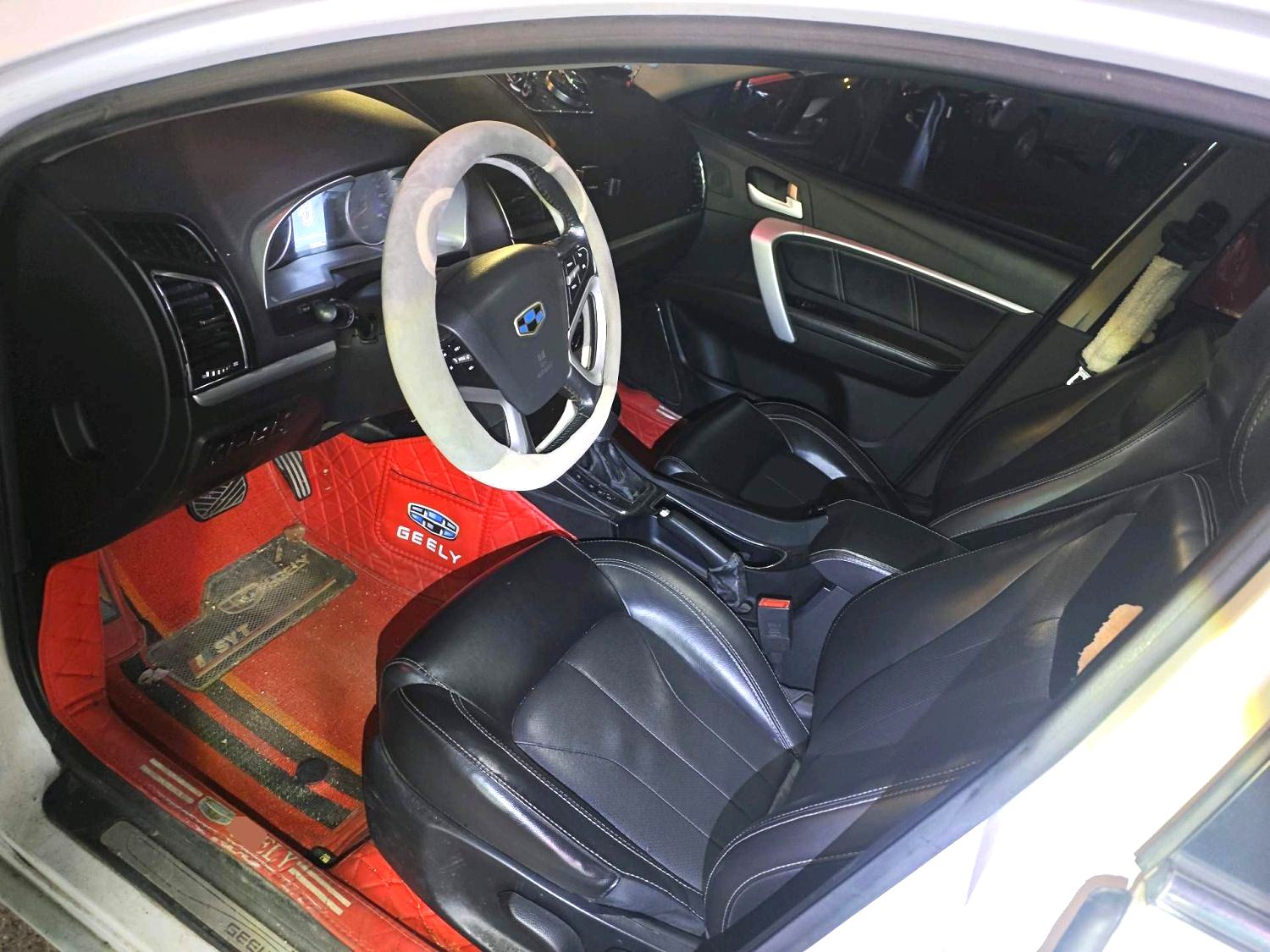 GEELY Emgrand 2016 imagem de carro #3