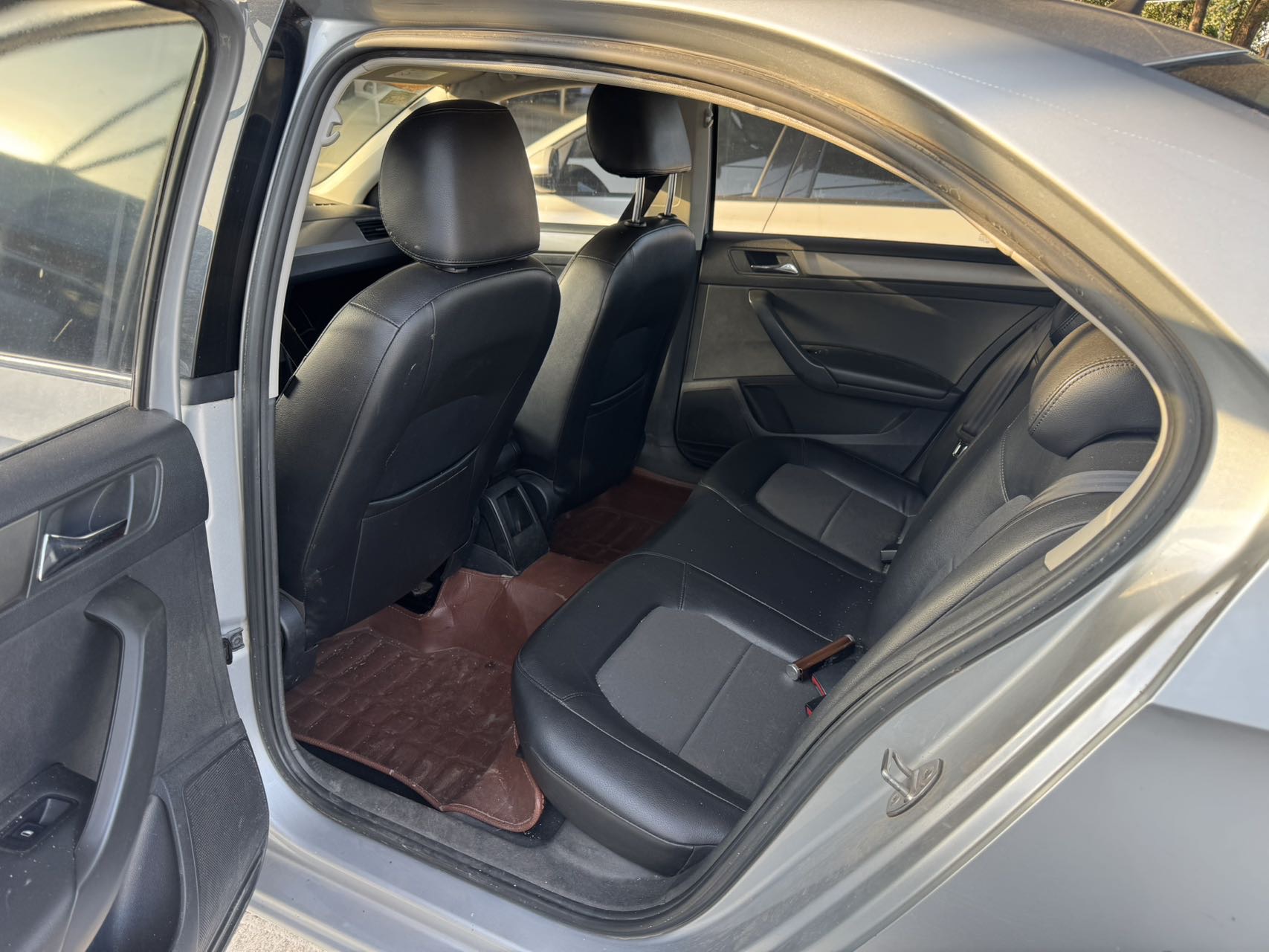 Volkswagen Santana 2014 imagem de carro #7