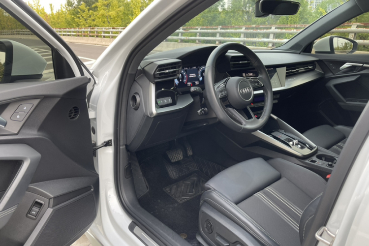 Audi A3 2022 immagine di auto #9