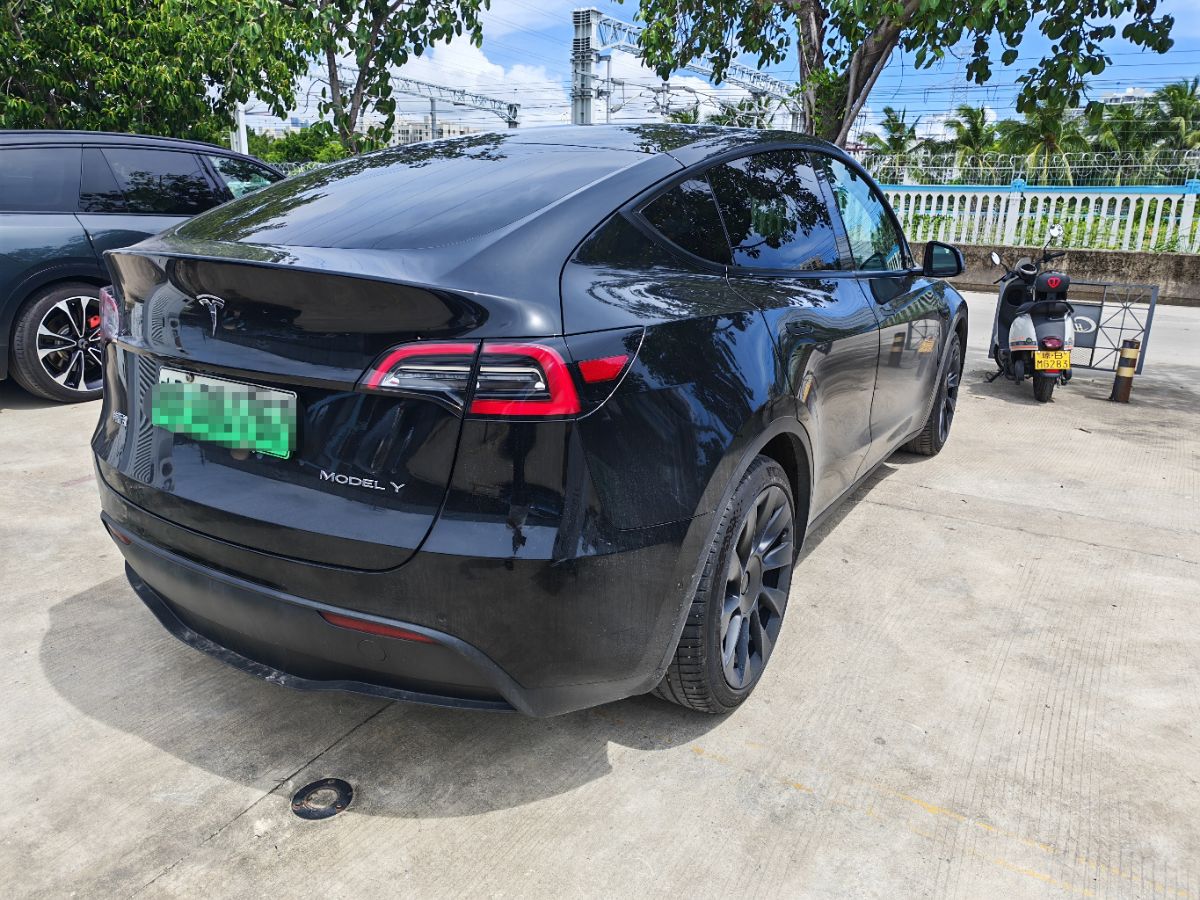 Tesla Model Y 2021 #3 Tesla Model Y 2021 car image #3