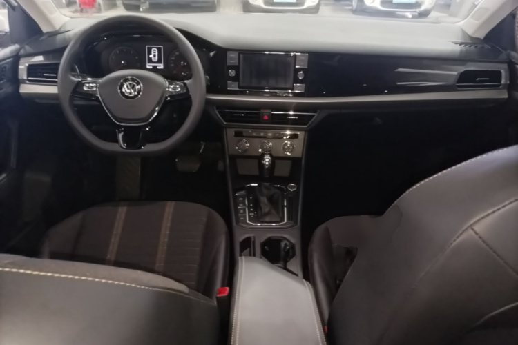 Volkswagen Lavida 2019 car image #10