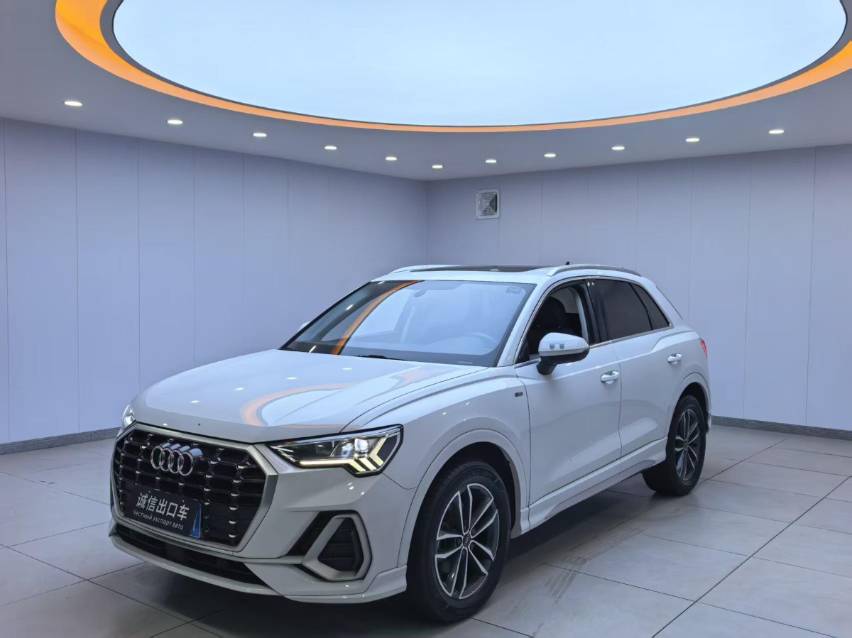 Audi Q3 2022 car image 