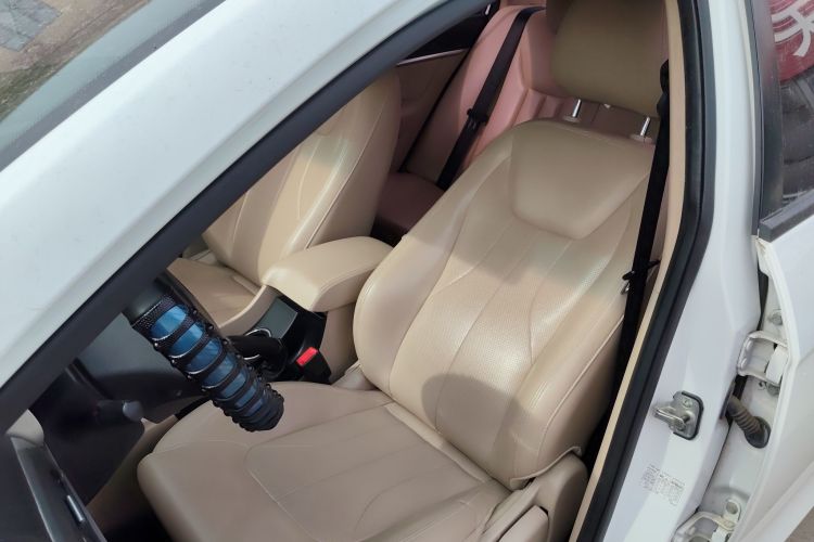 GEELY Emgrand 2017 immagine di auto #15