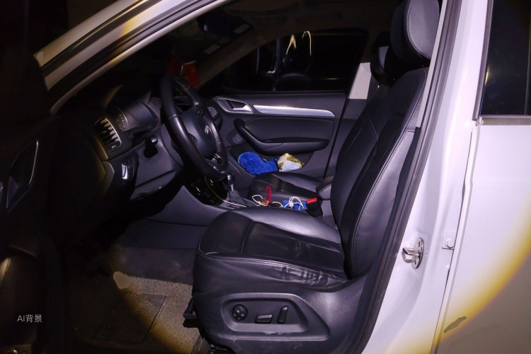 Audi Q3 2015 #17 Audi Q3 2015 car image #17