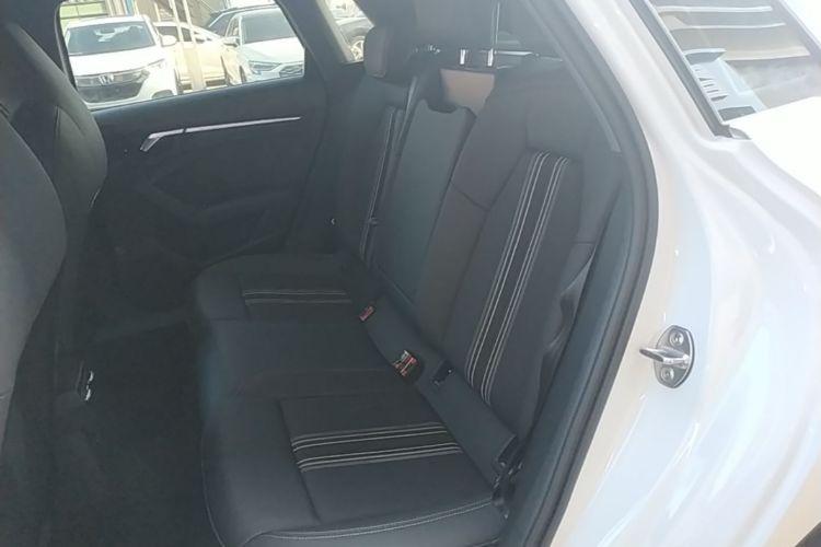 Audi A3 2023 immagine di auto #17