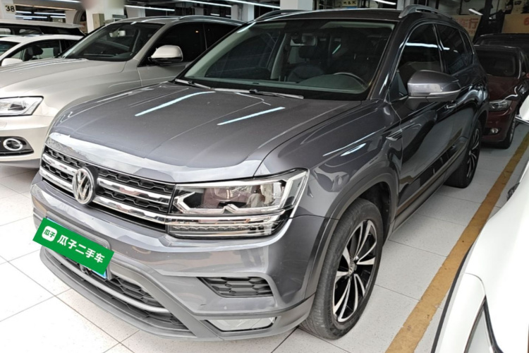 Volkswagen Tharu 2020 car image #2