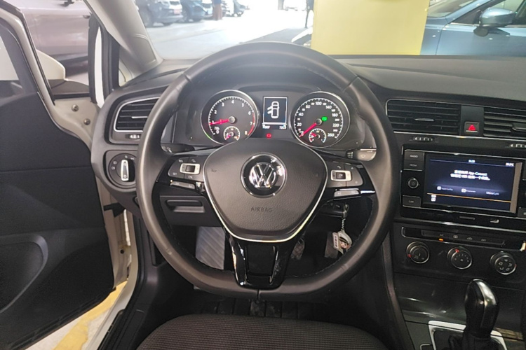 Volkswagen Golf 2018 #11 Volkswagen Golf 2018 car image #11