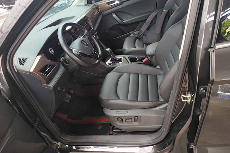 Volkswagen Tharu 2022 car image #15